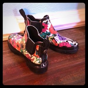 Sakroots rain boots NEVER WORN new without tags